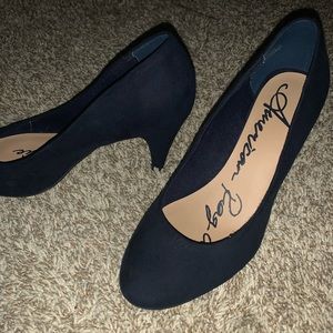 Dark blue American rag doll 3in heal